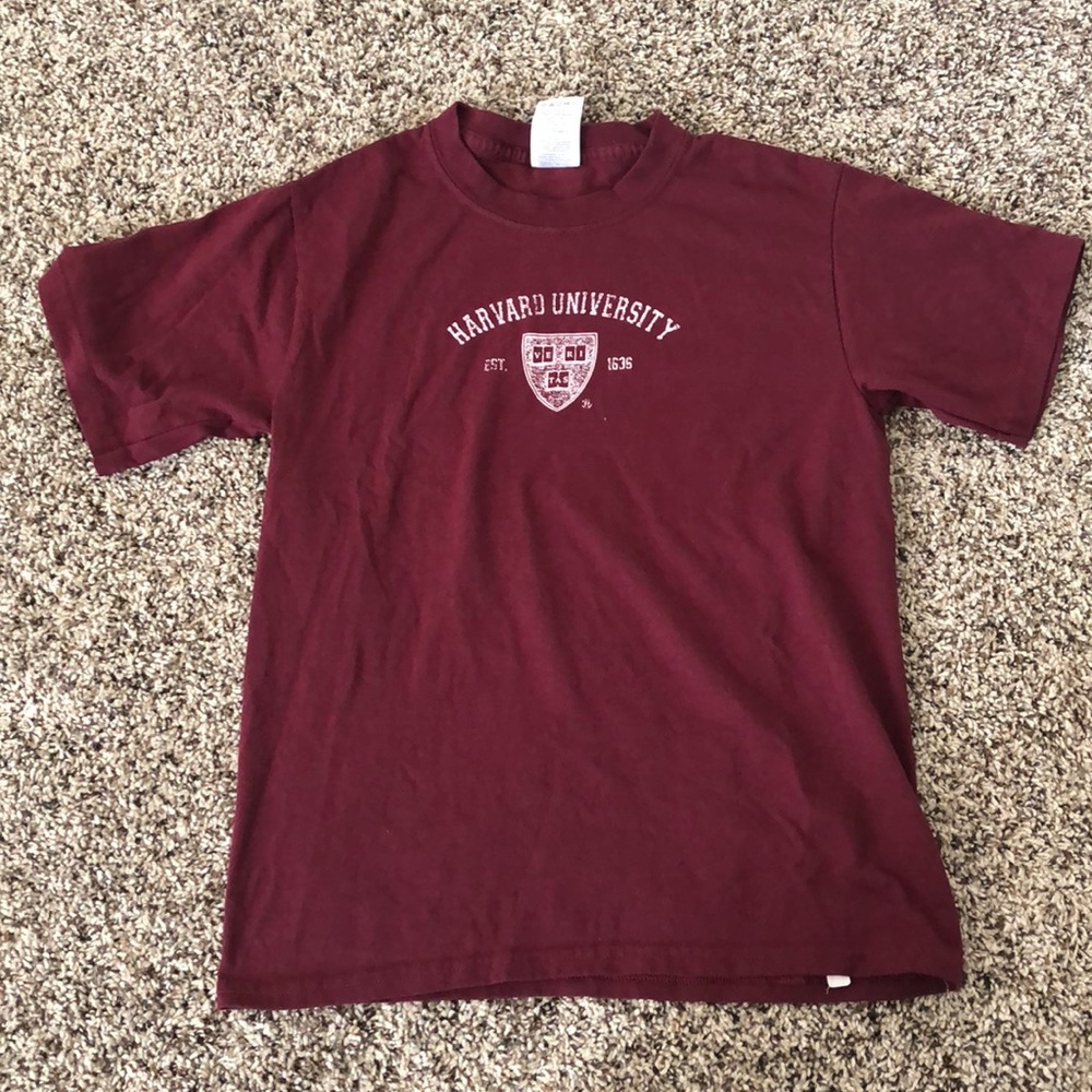 Harvard University college t-shirt